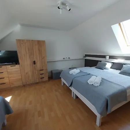 Hertelendi Vendeghaz Vakantiehuis *